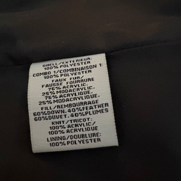 Badgley Mischka stylish puffer coat. - Picture 6 of 9